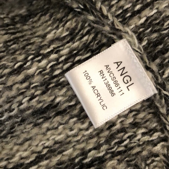 Angl sweater/ Size Small/100% acrylic / NWOTsoCute - Picture 8 of 8